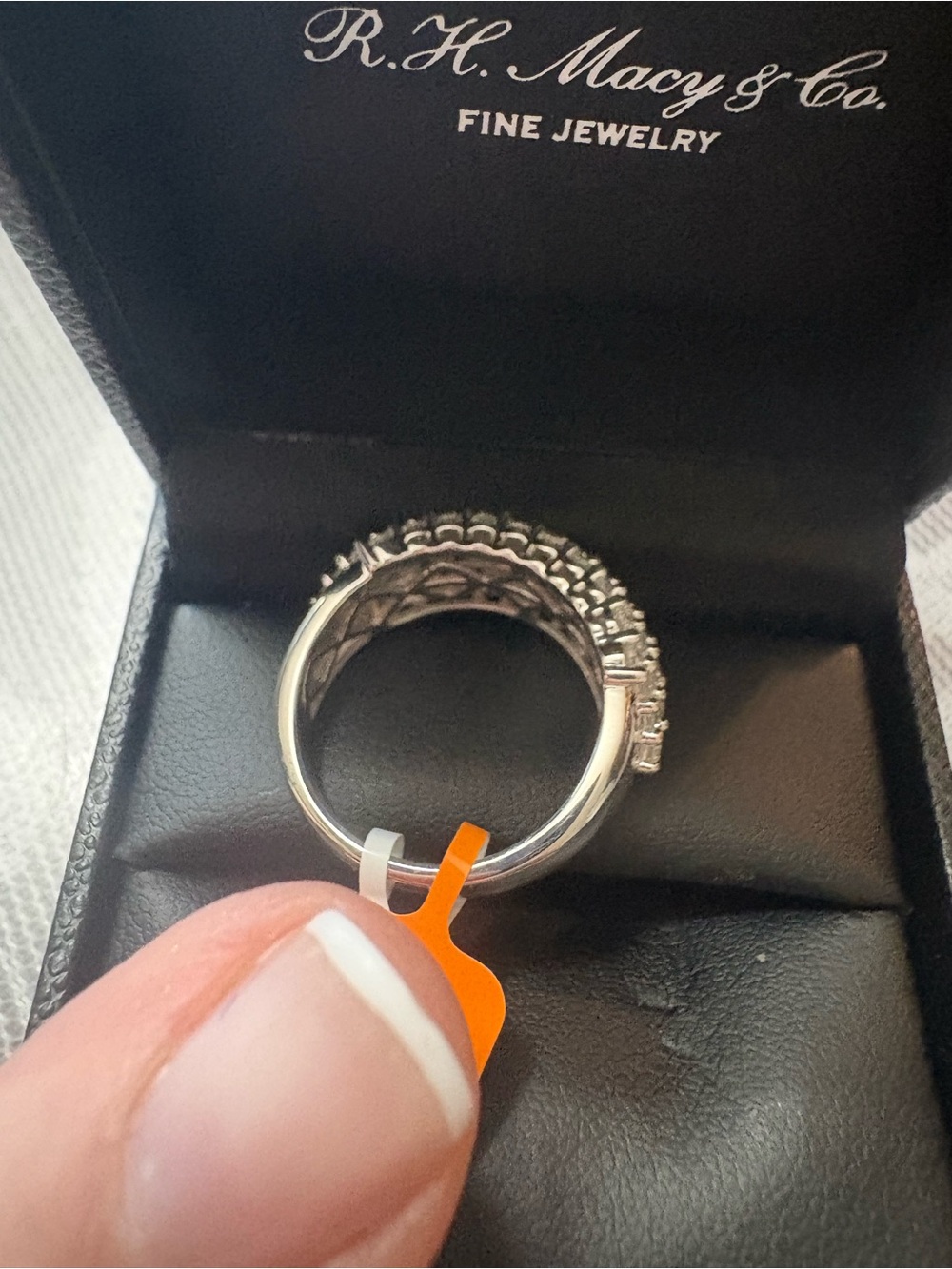 2carat studded band in heavy - Picture 2 of 9
